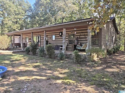 /international/us/2040-county-road-40-fruithurst-al-110120462157/