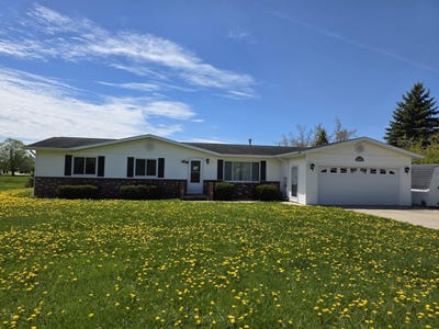 /international/us/216-riverside-drive-cheboygan-mi-110107081112/