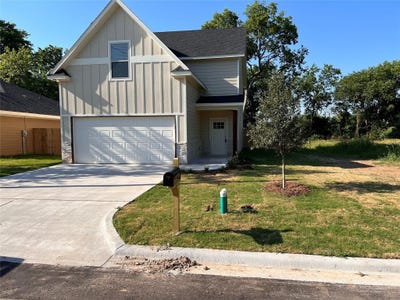 /international/us/716-e-5th-street-bonham-tx-110104937749/