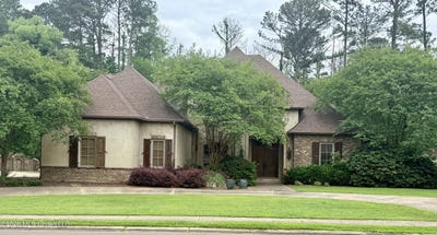/international/us/385-kingsbridge-road-madison-ms-110108531816/