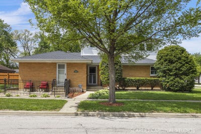 /international/us/326-s-chase-avenue-lombard-il-110107843293/