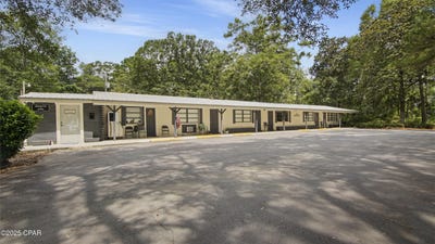 /international/us/4991-highway-77-graceville-fl-110100304650/