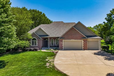 /international/us/1048-sw-westside-dr-topeka-ks-110108070692/