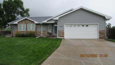 /international/us/1505-aztec-circle-sioux-city-ia-110119564672/