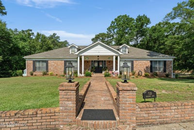 /international/us/725-hillcrest-loop-petal-ms-110105975599/