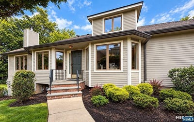 /international/us/125-lakeview-drive-old-tappan-nj-110110306334/