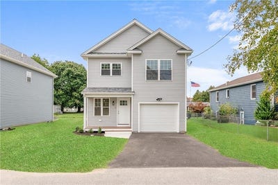/international/us/9-kinsman-street-cumberland-ri-110120757386/