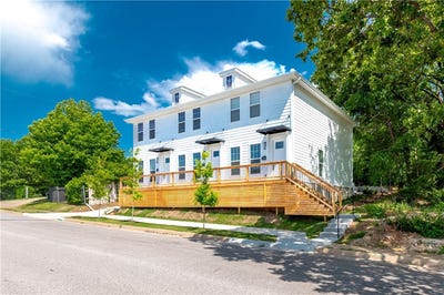 /international/us/2286-w-stone-street-fayetteville-ar-110109165895/