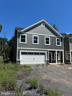 /international/us/1077-dianne-drive-waynesboro-pa-110109613229/