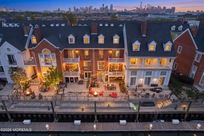 /international/us/26-half-moon-isle-jersey-city-nj-110107775329/