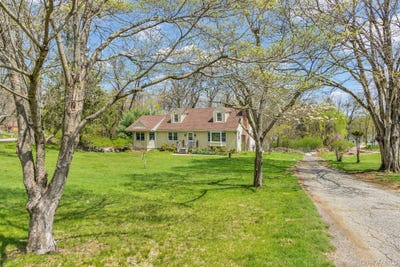 /international/us/10-otha-drive-katonah-ny-110107668408/