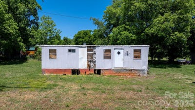 /international/us/116-e-13th-street-newton-nc-110108011302/