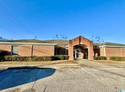 /international/us/247-walton-street-columbiana-al-110104197368/