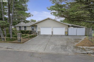 /international/us/1960-40th-st-florence-or-110106621514/