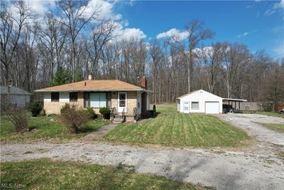 /international/us/17570-lakewood-avenue-lake-milton-oh-110106926512/
