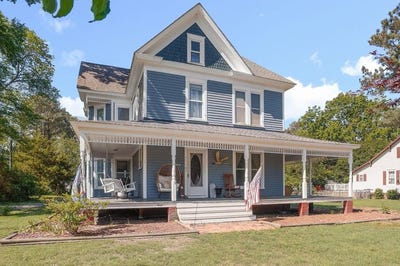 /international/us/24442-adelaide-st-parksley-va-110108470807/