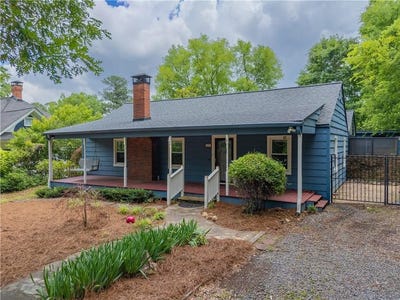 /international/us/4490-dallas-street-acworth-ga-110108490782/