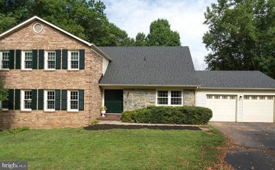 /international/us/9025-streamview-lane-vienna-va-110108439347/