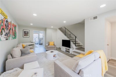 /international/us/28033-ridgebluff-court-rancho-palos-verdes-ca-110108574917/