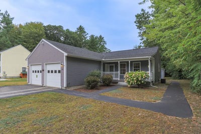 /international/us/14-tower-circle-concord-nh-110110273976/
