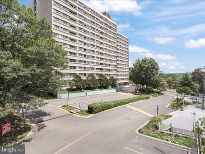 /international/us/5911-edsall-road-alexandria-va-110101215733/