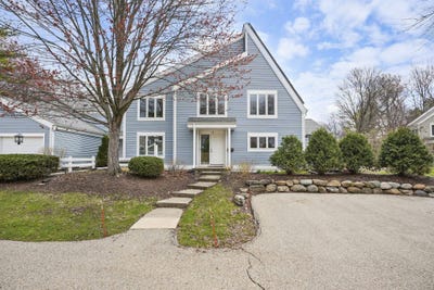 /international/us/19-red-maple-trail-madison-wi-110107078293/