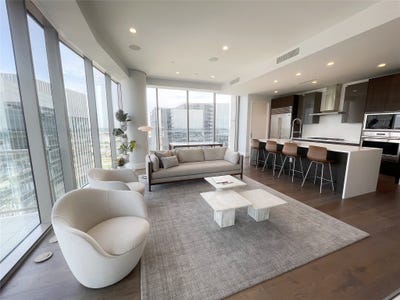 /international/us/7901-windrose-avenue-plano-tx-110105112305/