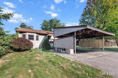 /international/us/2630-chatham-woods-drive-se-grand-rapids-mi-110110326101/