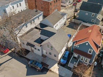 /international/us/148-pearl-somerville-ma-110106768153/