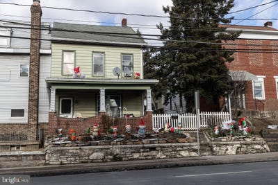 /international/us/214-center-avenue-schuylkill-haven-pa-110104163774/