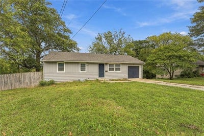 /international/us/11134-e-9th-street-s-independence-mo-110120669214/
