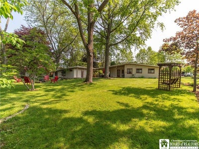 /international/us/83-pratt-avenue-chautauqua-ny-110100190056/