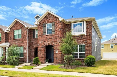 /international/us/3915-hometown-boulevard-heartland-tx-110107377537/
