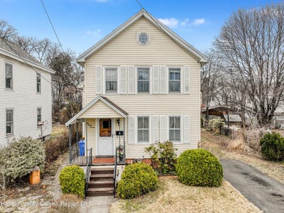/international/us/247-w-chestnut-street-kingston-ny-110106990272/