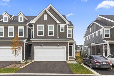 /international/us/2220-weatherbee-lane-naperville-il-110107253076/