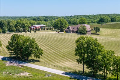 /international/us/4548-4610-n-farm-road-249-strafford-mo-110108226873/