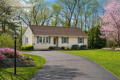 /international/us/4-dorianna-cir-shrewsbury-ma-110107665585/