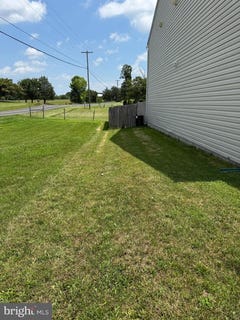 /international/us/15-montague-way-inwood-wv-110100867668/