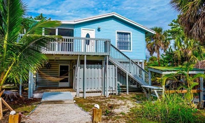 /international/us/8982-seagrape-lane-placida-fl-110110382203/