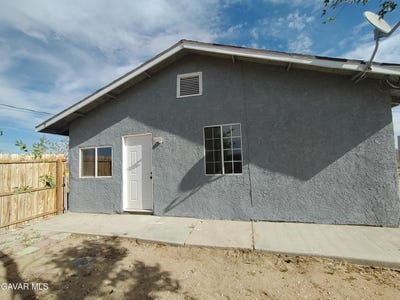/international/us/4987-elder-avenue-rosamond-ca-110107028072/