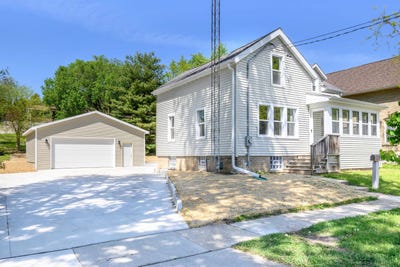 /international/us/223-e-woolcock-street-jefferson-wi-110108194962/