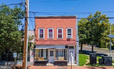 /international/us/37-e-broad-street-burlington-nj-110108096211/