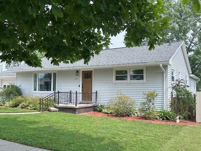 /international/us/229-helen-street-alpena-mi-110101054356/