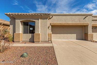 /international/us/692-n-cedar-bend-avenue-green-valley-az-110099800006/