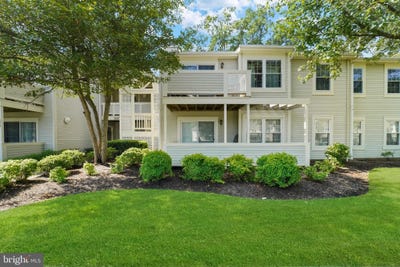 /international/us/567-applewood-court-howell-nj-110108333013/