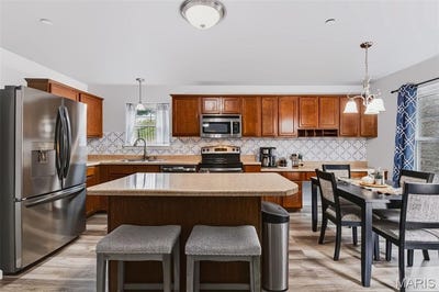 /international/us/312-bramblett-hills-o-fallon-mo-110110336882/