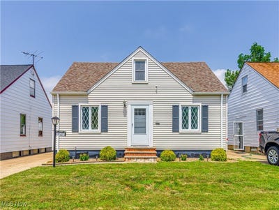 /international/us/14507-reddington-avenue-maple-heights-oh-110100800445/