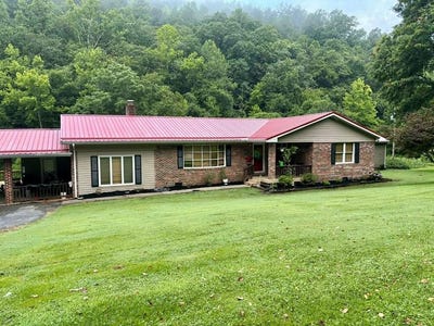 /international/us/3223-left-fork-of-abbott-prestonsburg-ky-110107277169/