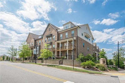/international/us/5005-shay-town-lane-peachtree-corners-ga-110099103710/