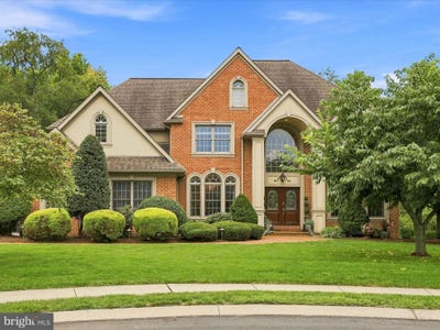 /international/us/66-stoneridge-drive-ephrata-pa-110110077944/